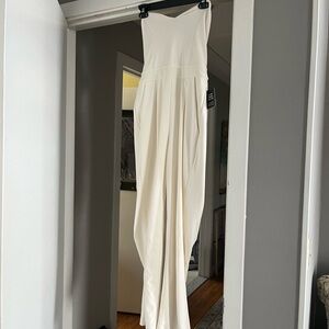 Express Cream Jumpsuit for Casual Elegance